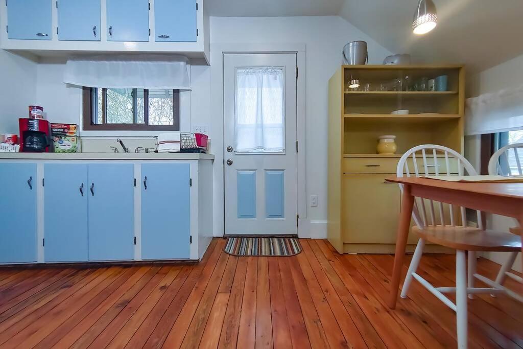מניסטי Historic W/Deck, King Bed & Air By Lake Michigan מראה חיצוני תמונה