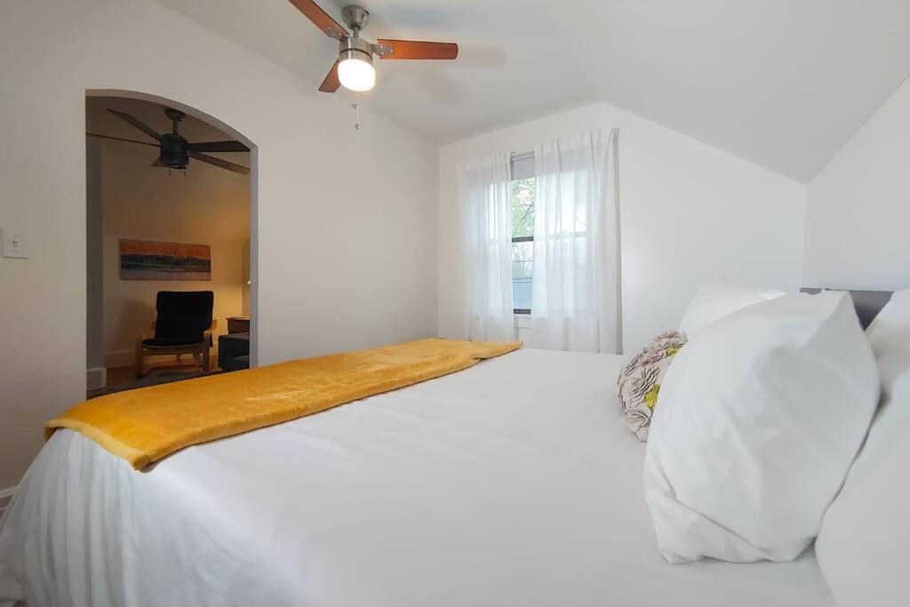 מניסטי Historic W/Deck, King Bed & Air By Lake Michigan מראה חיצוני תמונה
