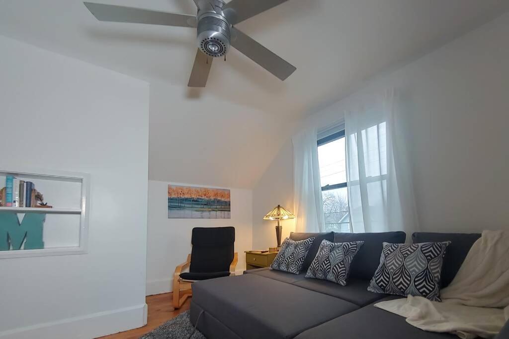 מניסטי Historic W/Deck, King Bed & Air By Lake Michigan מראה חיצוני תמונה
